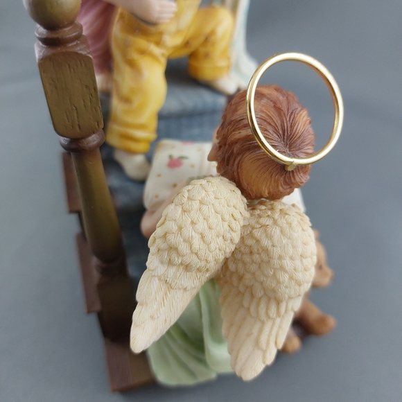 2002 Demdaco Prayers & Promises "Safe In The arms Of Love" figure - Picture 8 of 11